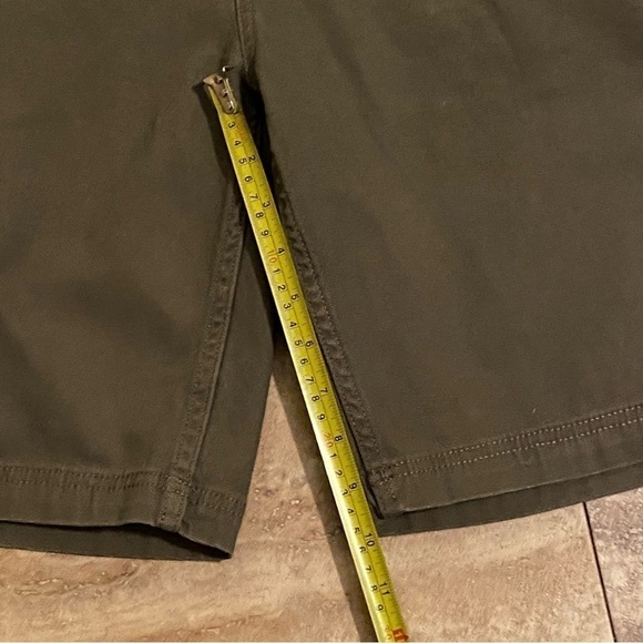 Wolverine Carpenter Shorts Mens 40 Olive Green Casual Bermuda Workwear - Picture 3 of 12